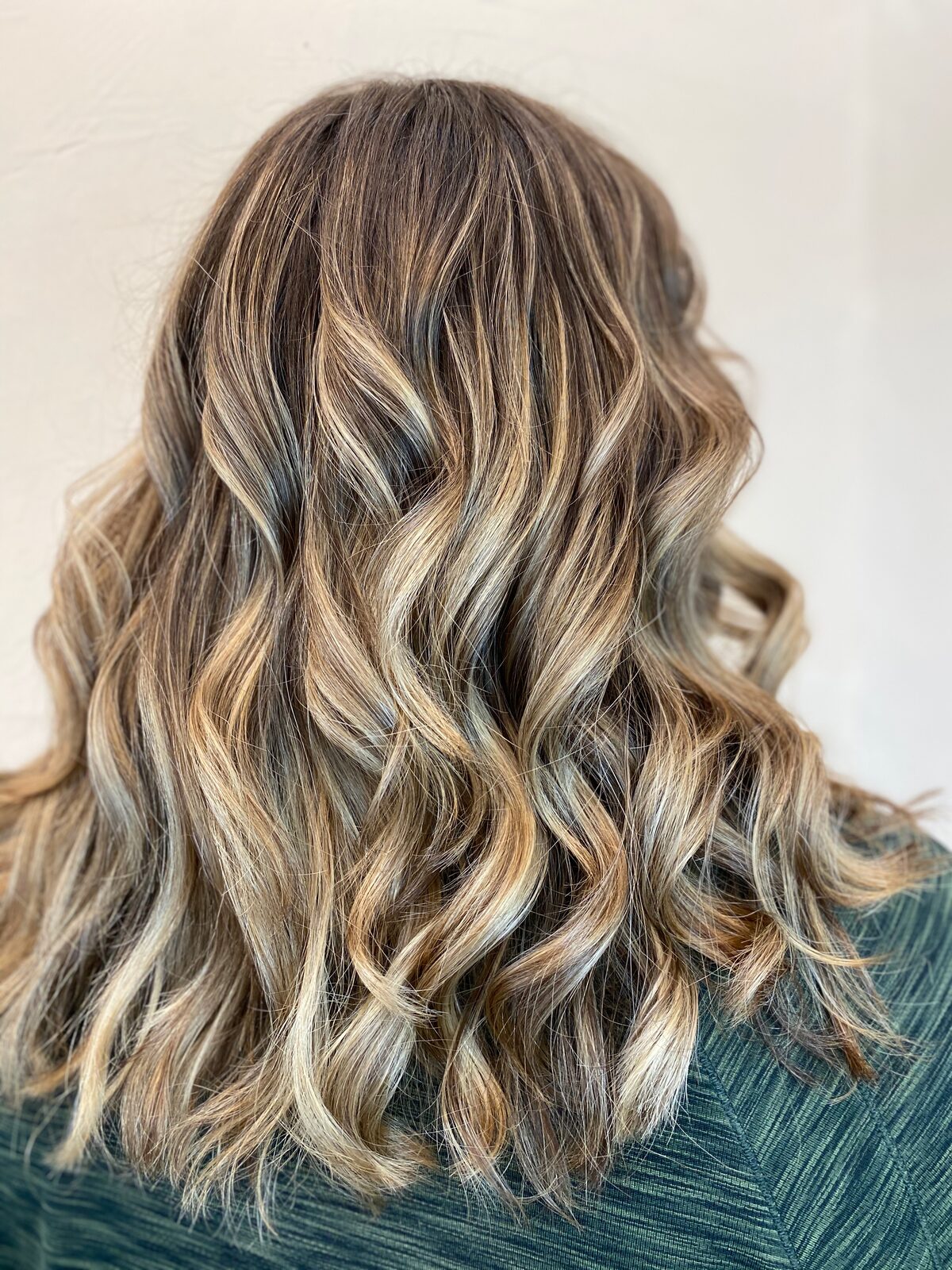 Lived-in blonde in Austin with soft dimensional grow-out